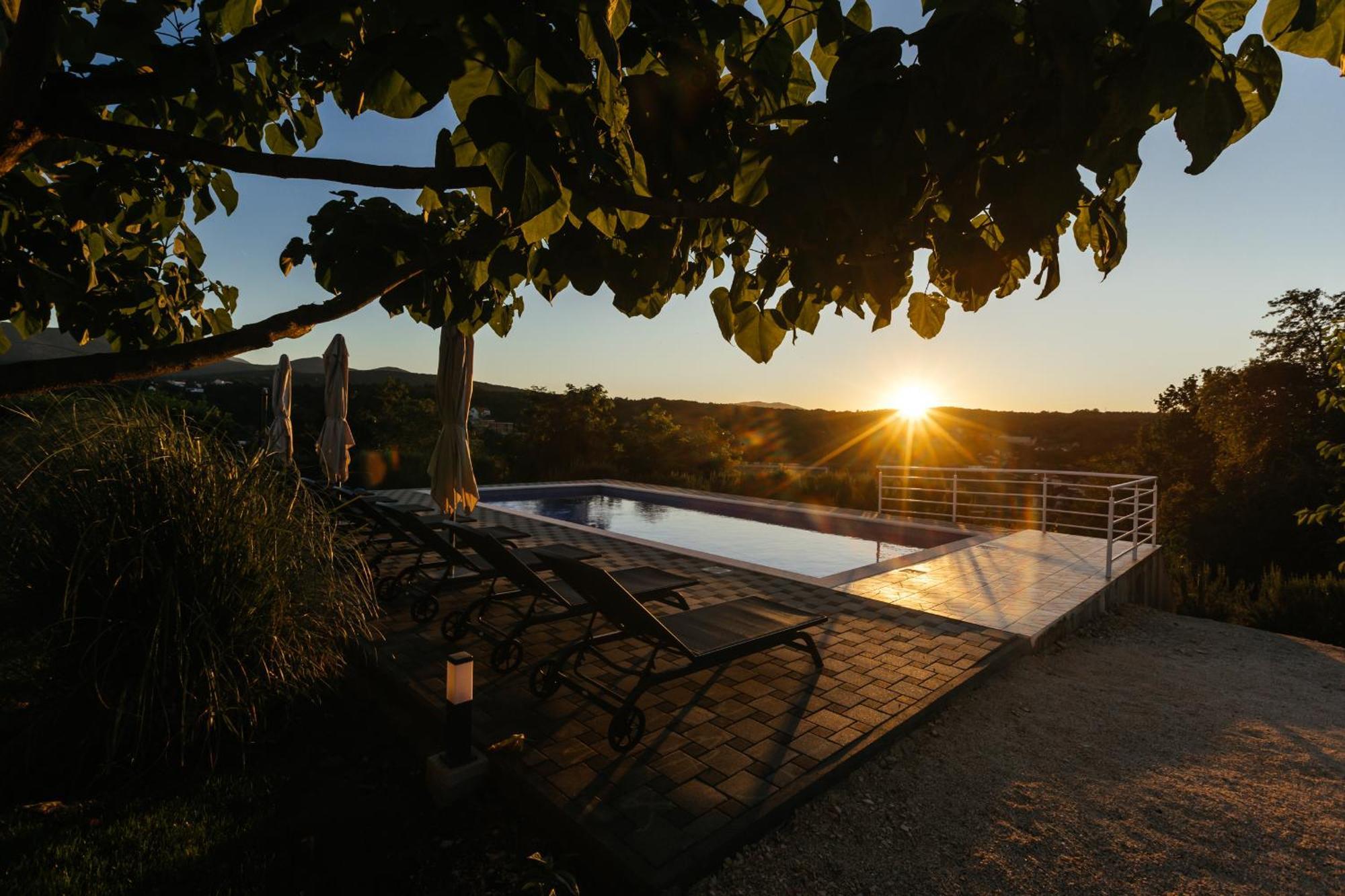 Villa Matko - Family Destination Zmijavci Eksteriør bilde